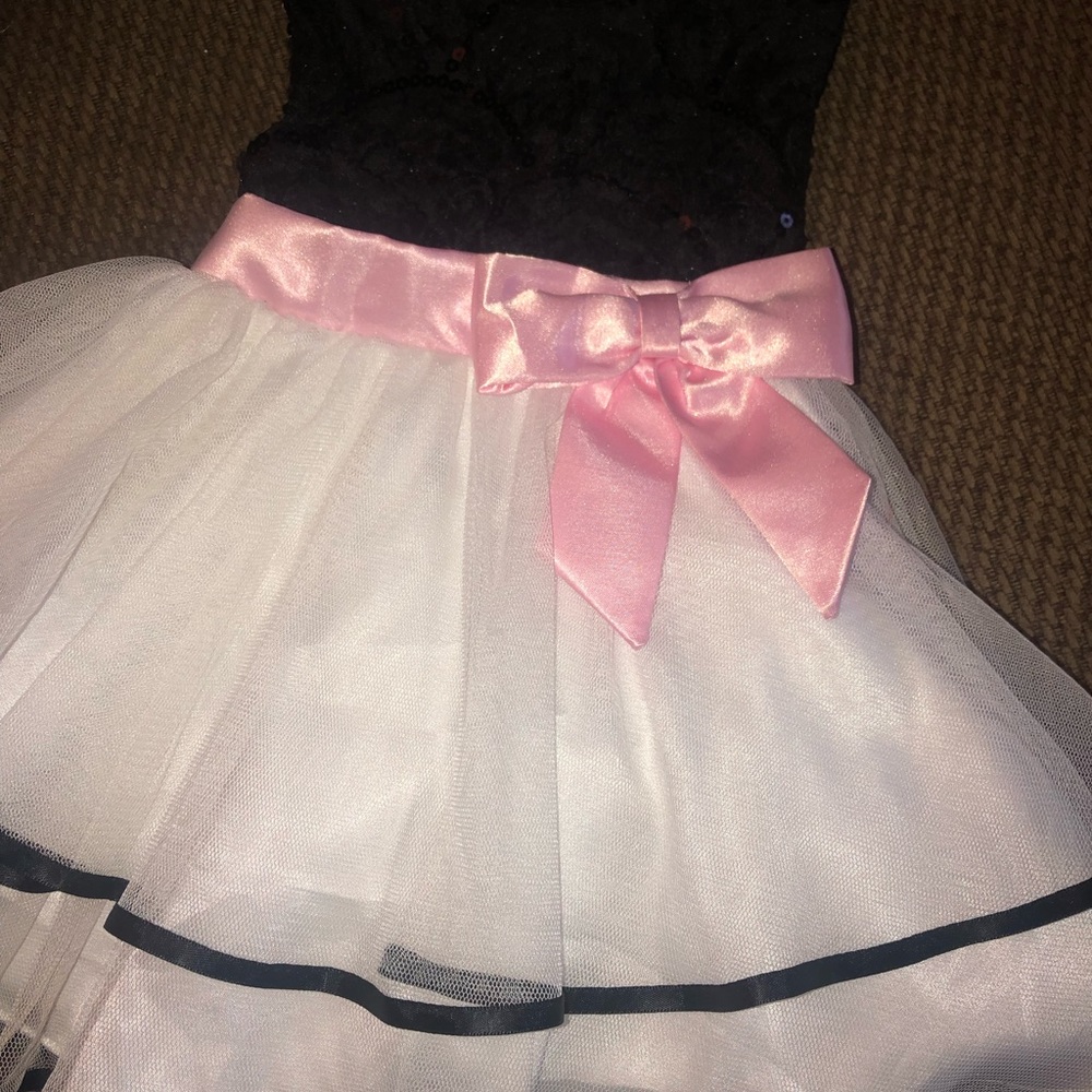Dress - Picture 3 of 5